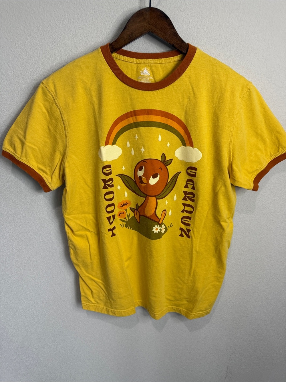 Disney Parks Epcot Yellow Flower Groovy Garden Orange Bird T-Shirt Size M